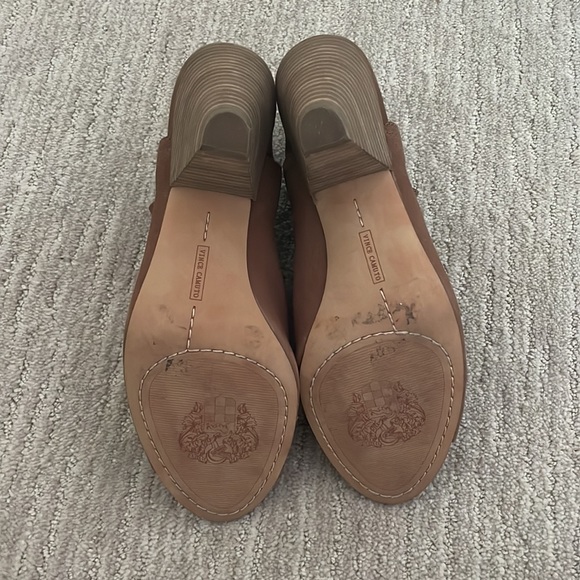 Vince Camuto Peep Toe Shoes - Picture 3 of 4